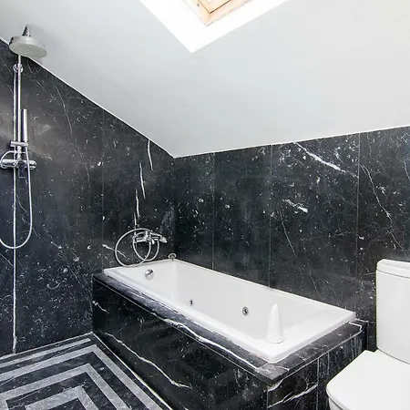 דירה Atico Duplex Ancha De La Virgen גרנדה